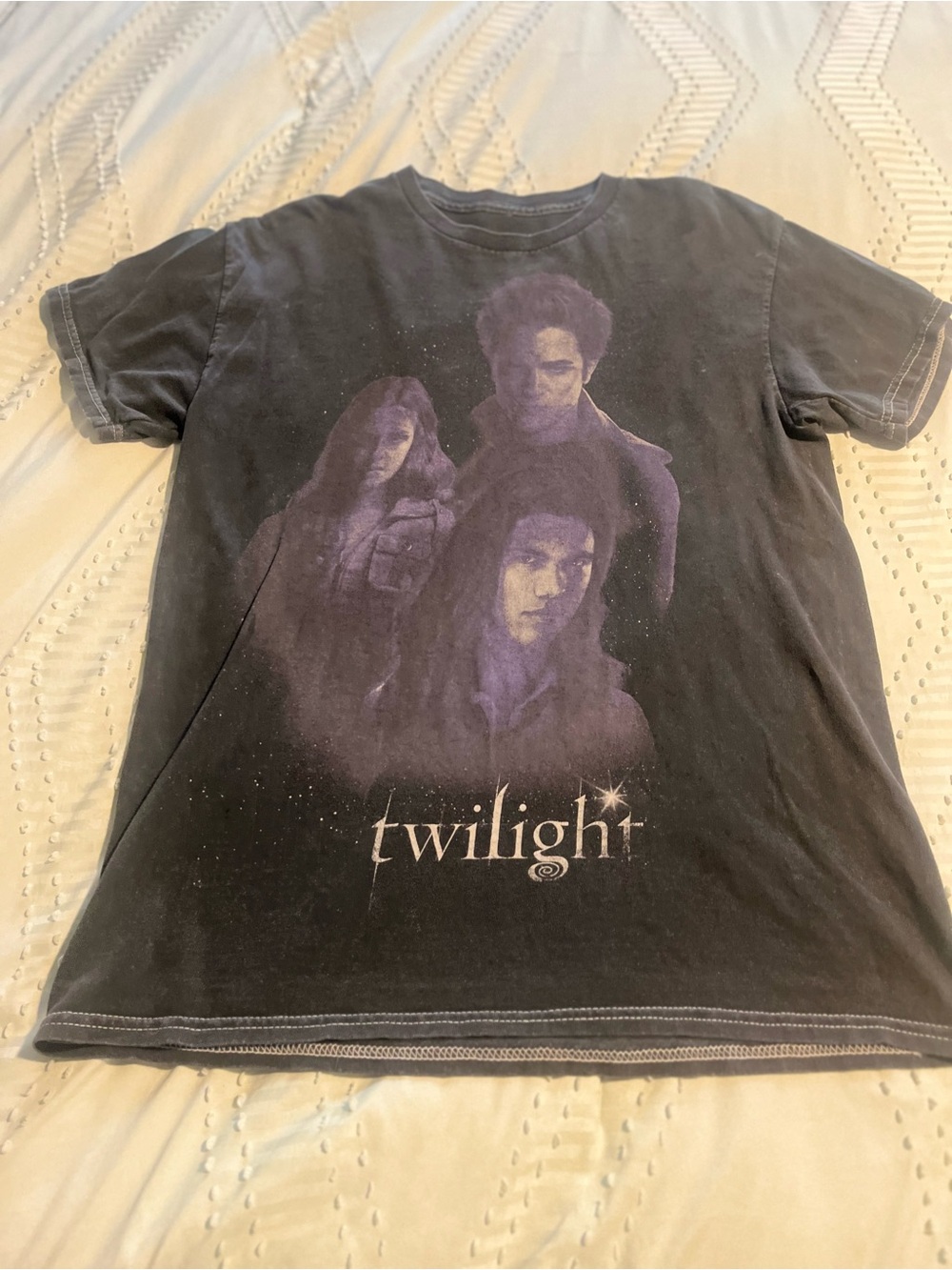 Twilight Movie Graphic Tee – Edward Bella Jacob